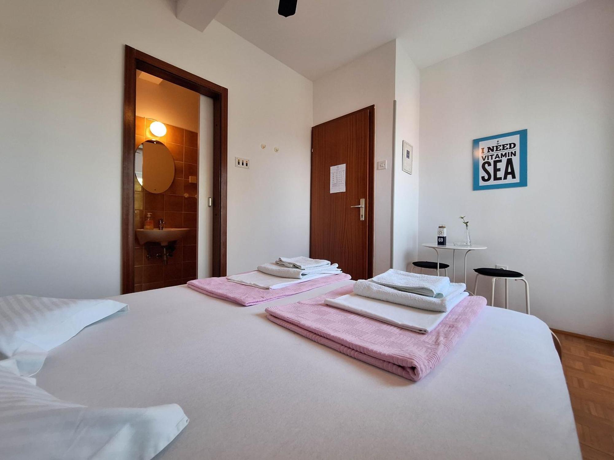 Rooms Sofija Selce Esterno foto