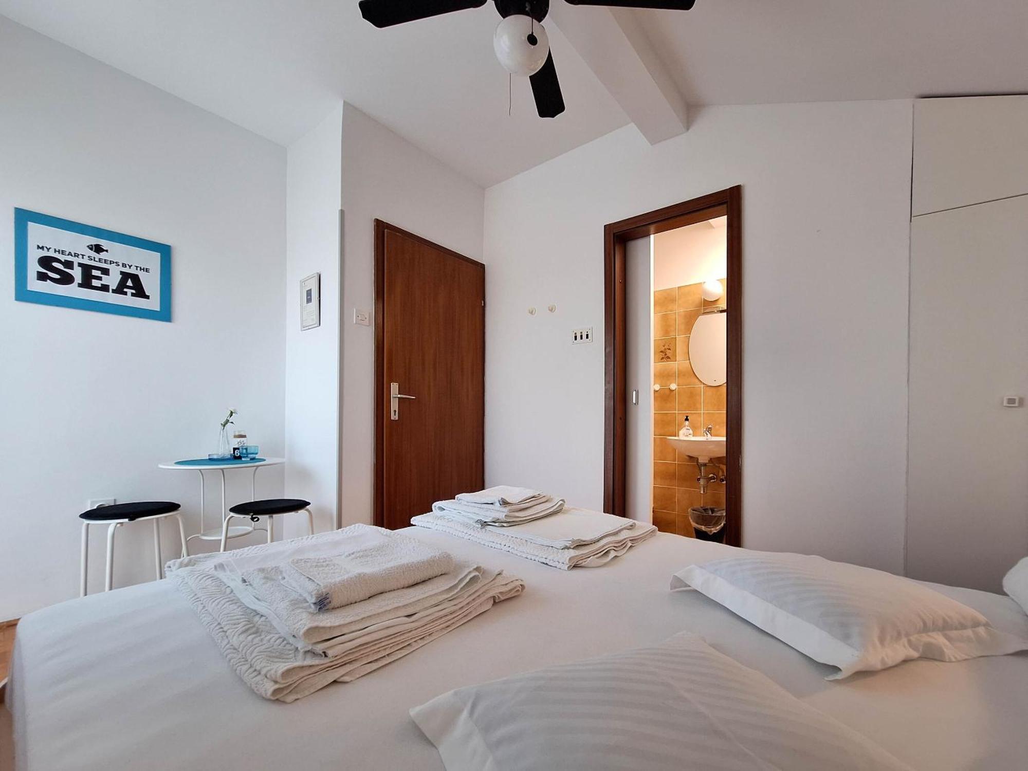 Rooms Sofija Selce Esterno foto
