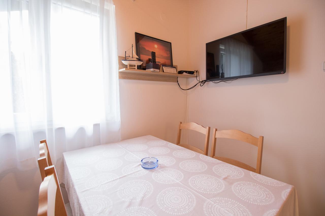 Rooms Sofija Selce Esterno foto