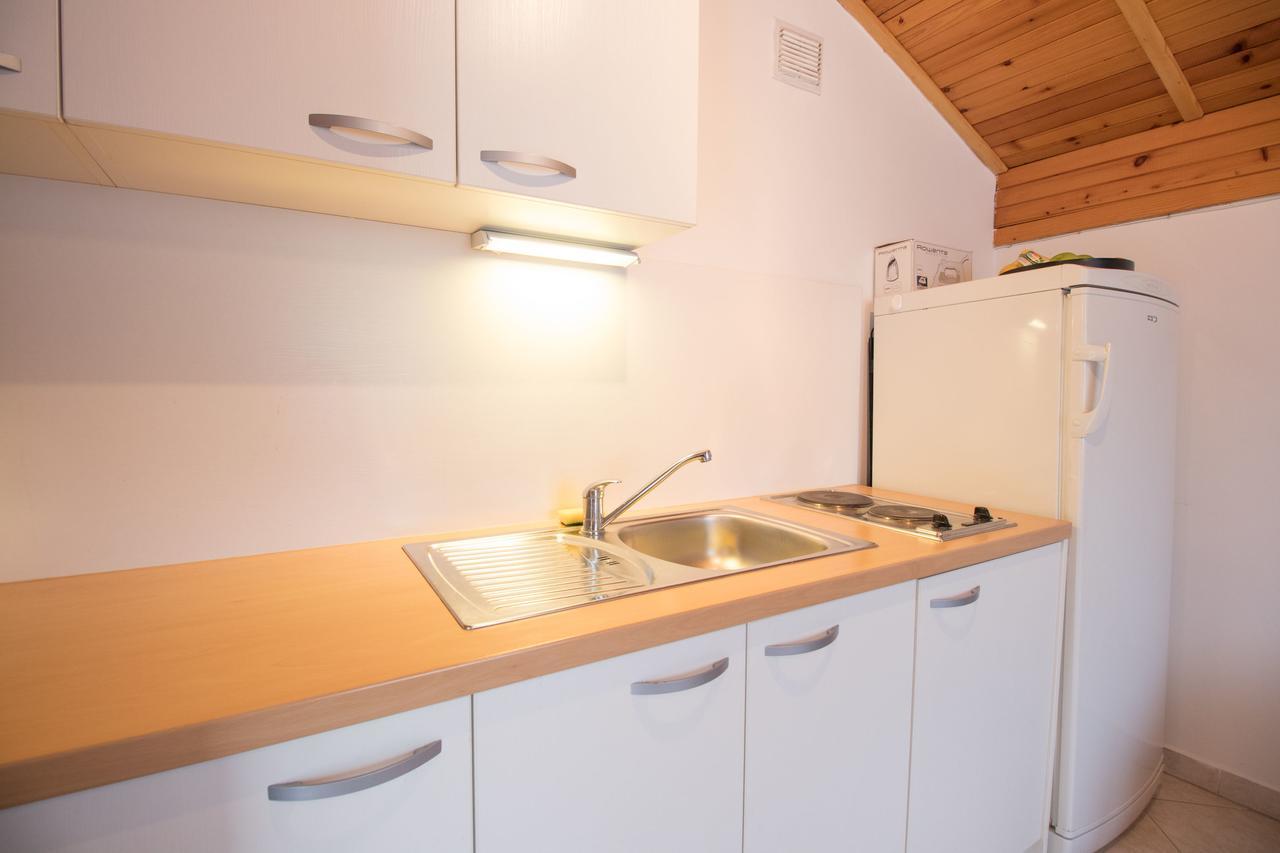 Rooms Sofija Selce Esterno foto